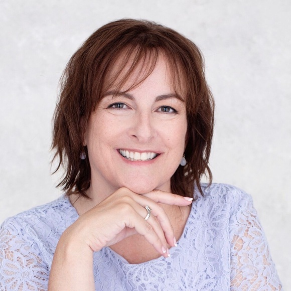 Meet your Posher, Kathy - Picture 1 of 1